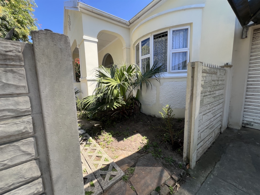 4 Bedroom Property for Sale in Berea Eastern Cape